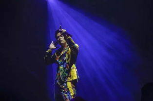 周杰倫演唱會引爆朋友圈 十萬人狂歡創(chuàng)全國紀(jì)錄，經(jīng)紀(jì)公司深夜發(fā)文致謝